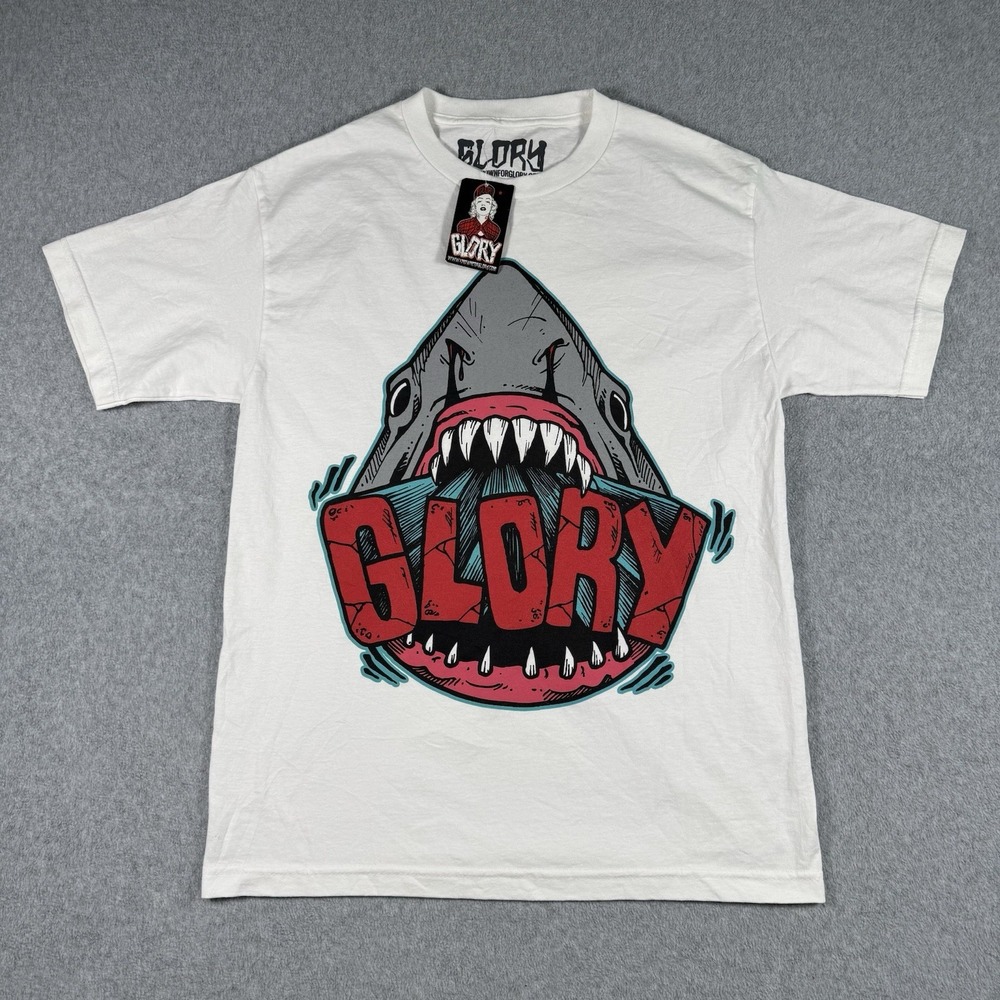 NWT Known For Glory KFG Shark Graphic T-Shirt White Streetwear Men's Size M